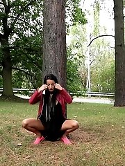 15 pictures - Lexi Dona shoots off an impressive piss arc