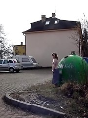 15 pictures - Flexibility is key in this public pissing scene
