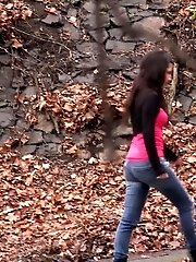 15 pictures - Outdoor pissing for hot babe in tight denims