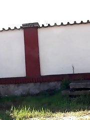 15 pictures - Shy girl pees outside on concrete steps