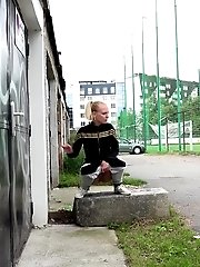 15 pictures - Gorgeous blonde babe pissing in public