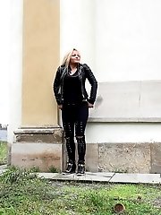 15 pictures - Cute blonde squats outside in the wind to piss