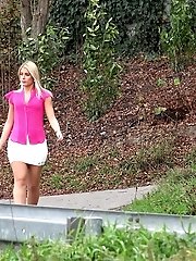 15 pictures - Stunning blonde pisses outside on a bench